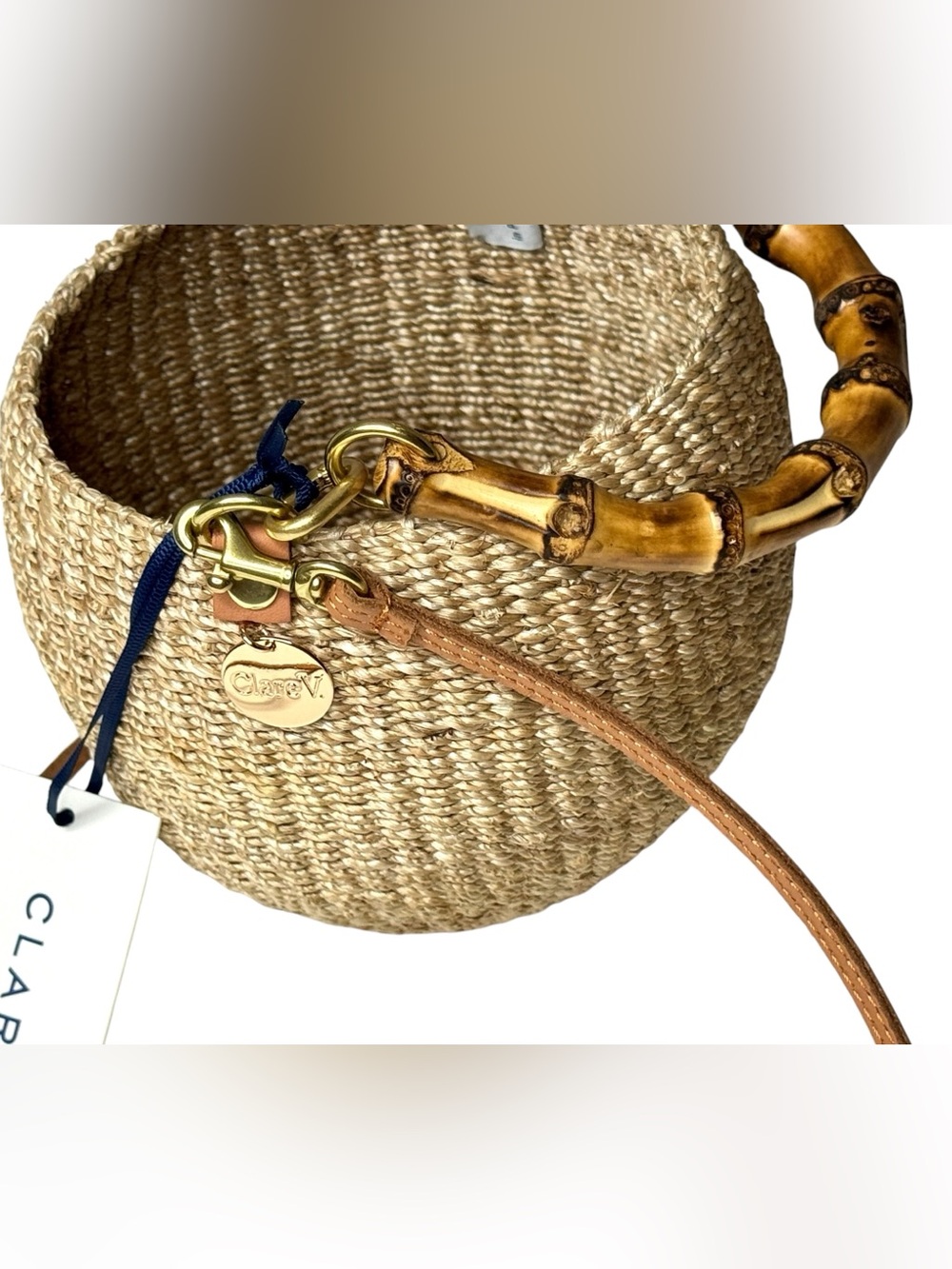 Clare V Pot de Miel ☀️ Tiny Straw Bag, Big Energy - Picture 11 of 15